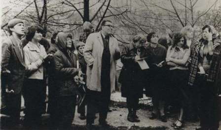 prof. K. Čerbulėnas su kraštotyrininkais 1976 m.